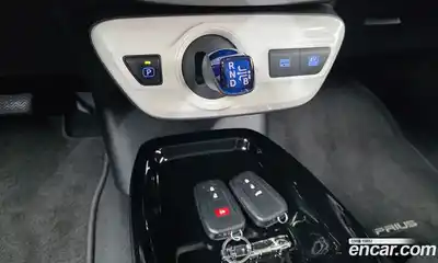 Toyota Prius 2018 1.8 гидро в Москве № 750295, миниатюра 9