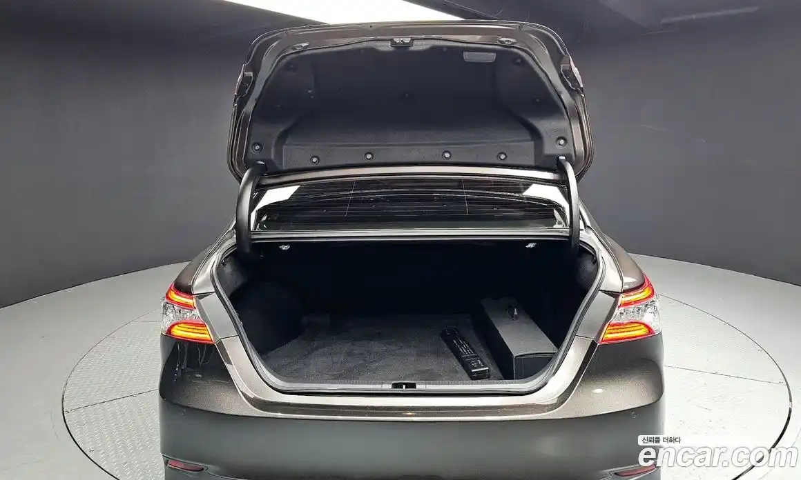 Toyota Camry 2018 2.5 гидро в Москве № 750298, фото 20