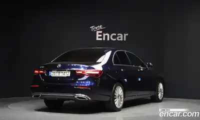 Mercedes-Benz E-Class 2022 2.0 гидро, миниатюра 2