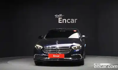 Mercedes-Benz E-Class 2022 2.0 гидро, миниатюра 3