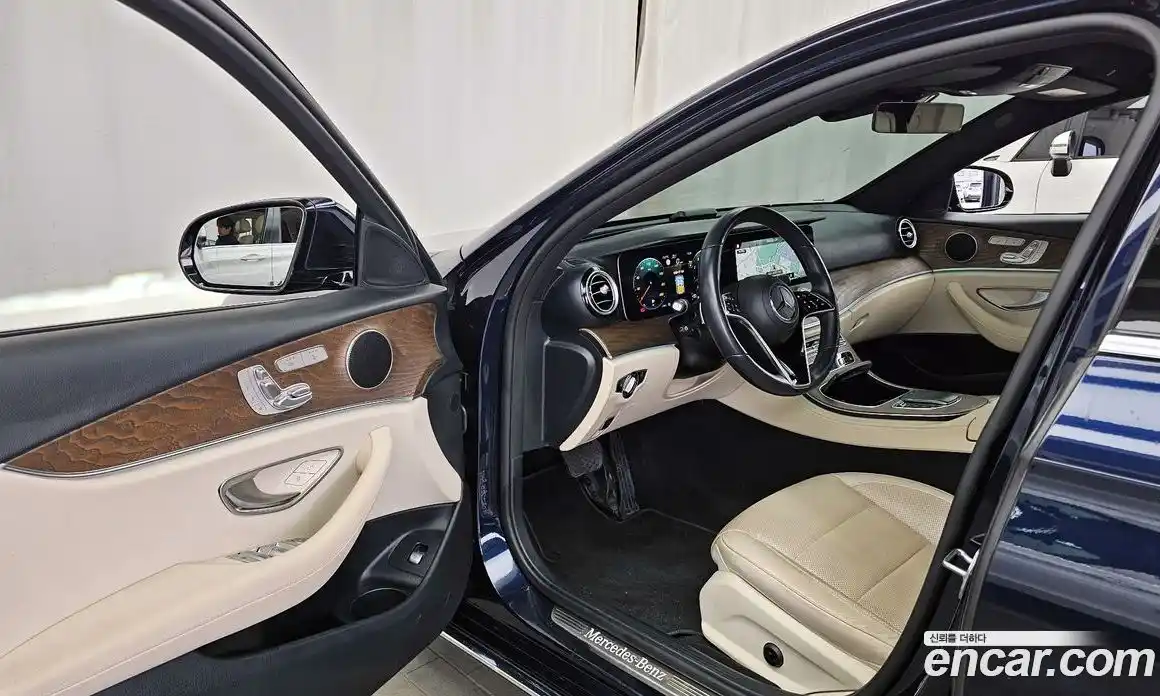 Mercedes-Benz E-Class 2022 2.0 гидро, фото 10