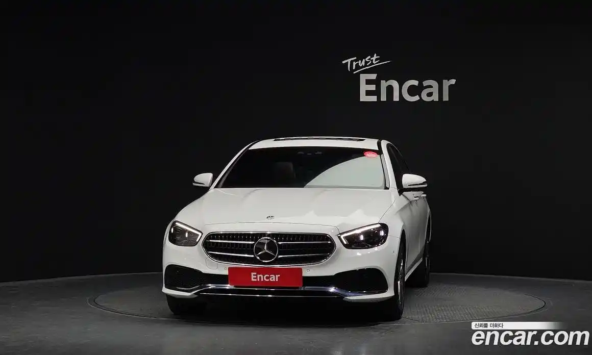 Mercedes-Benz E-Class 2021 2.0 гидро, фото 3