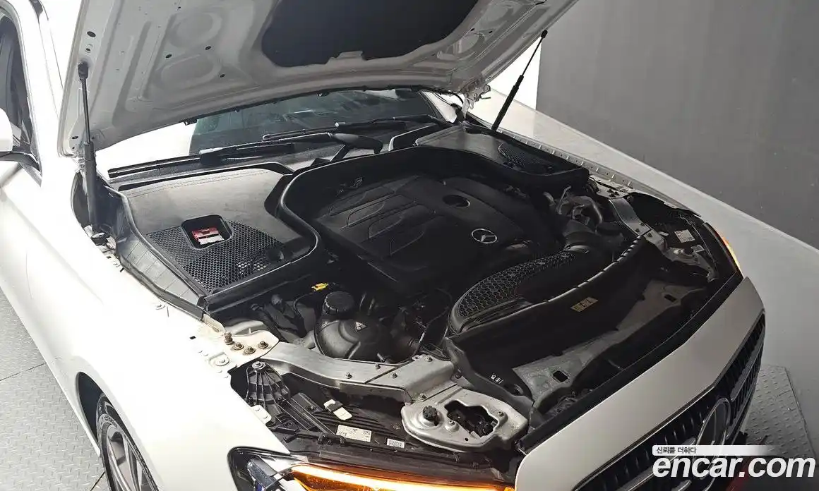 Mercedes-Benz E-Class 2021 2.0 гидро, фото 6