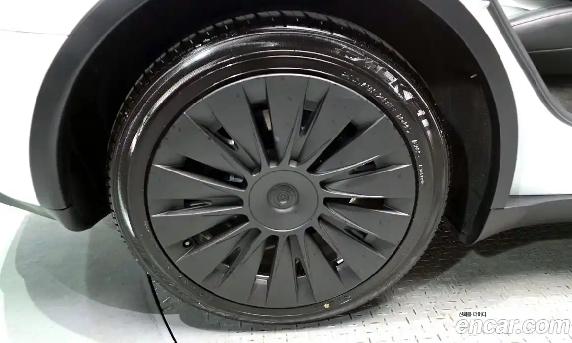 Tesla Model Y 2023 0.2 гидро в Москве № 766469, фото 5