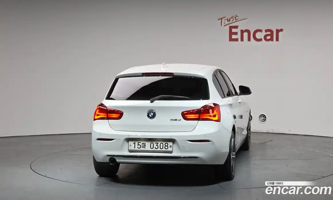 BMW 1-Series 2016 2.0 гидро в Москве № 800385, фото 4