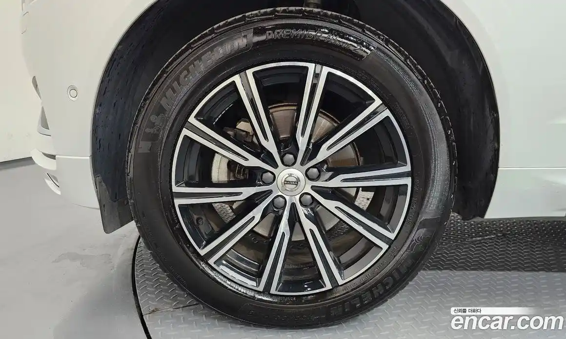 Volvo XC60 2021 2.0 гидро в Москве № 801861, фото 4