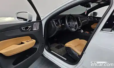 Volvo XC60 2021 2.0 гидро в Москве № 801861, миниатюра 9
