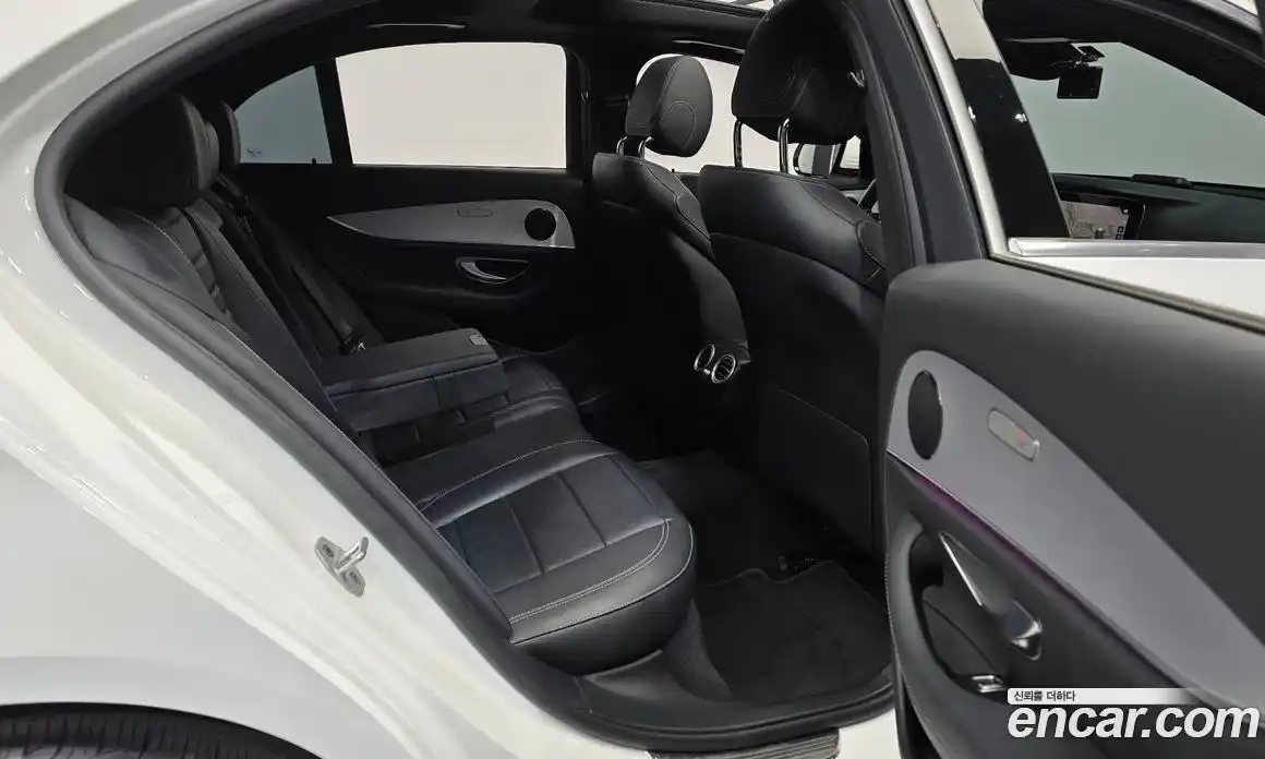 Mercedes-Benz E-Class 2021 2.0 гидро, фото 12