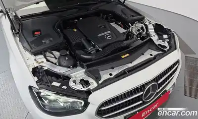 Mercedes-Benz E-Class 2021 2.0 гидро, миниатюра 6