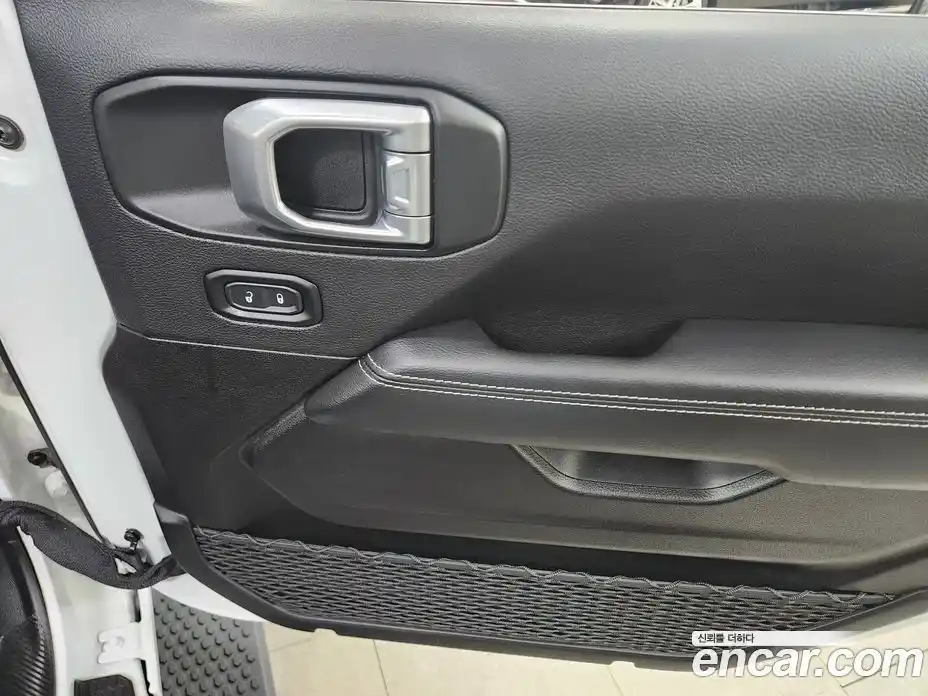 Jeep Wrangler 2022 2.0 гидро в Москве № 896660, фото 17