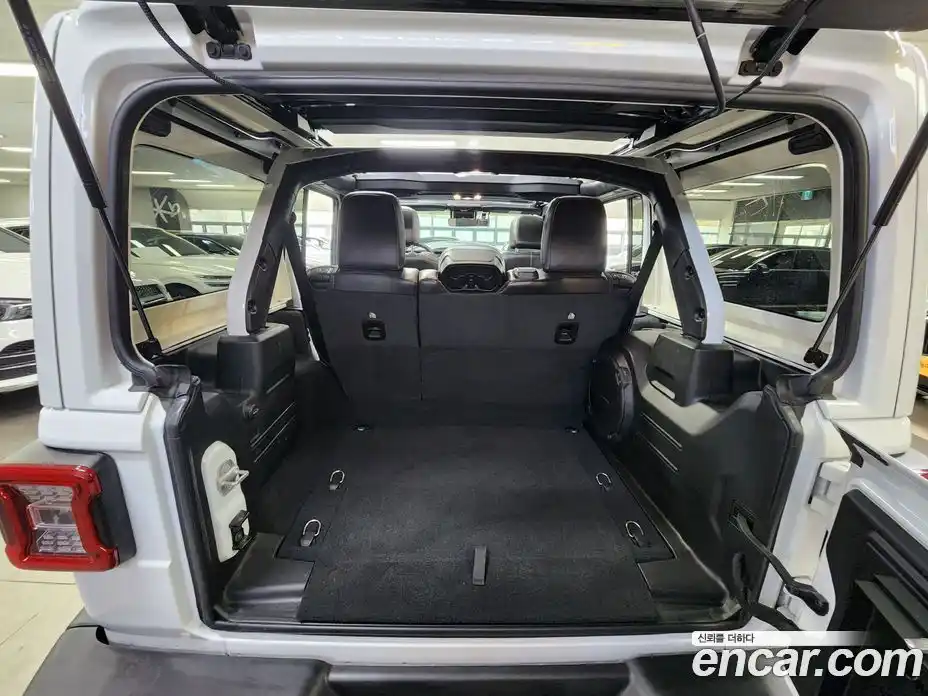 Jeep Wrangler 2022 2.0 гидро в Москве № 896660, фото 18