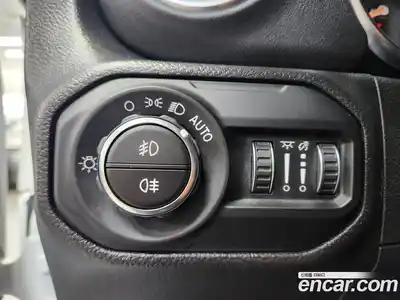 Jeep Wrangler 2022 2.0 гидро в Москве № 896660, миниатюра 5