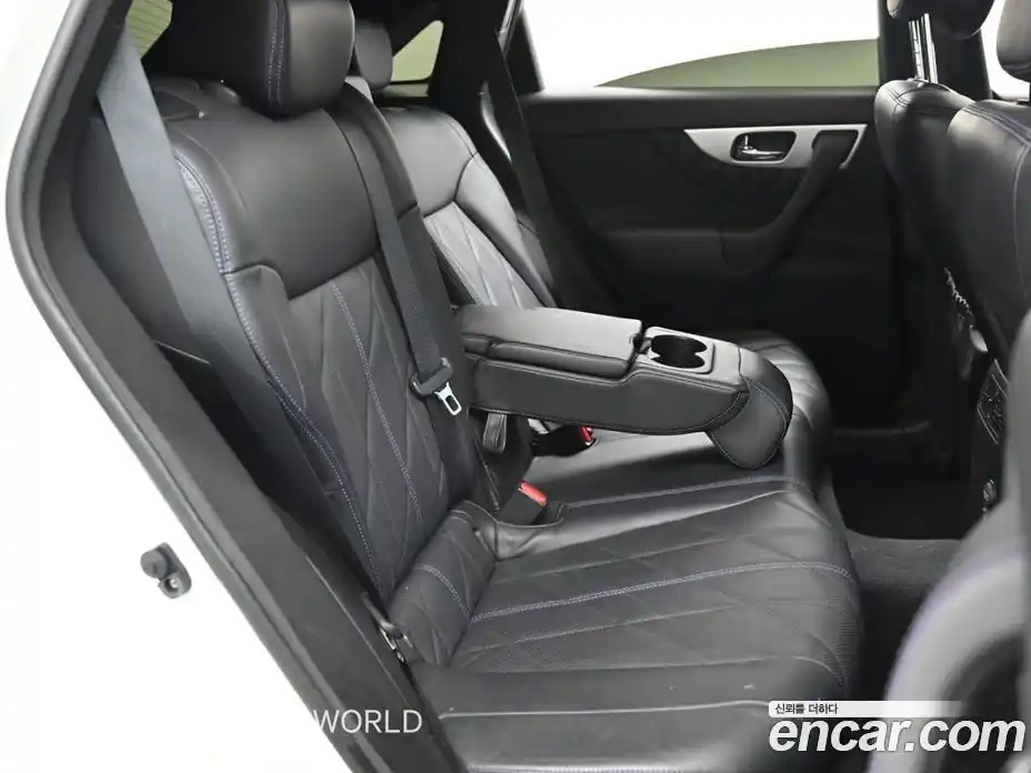 Infiniti QX70 2017 3.7 гидро в Москве № 897360, фото 12