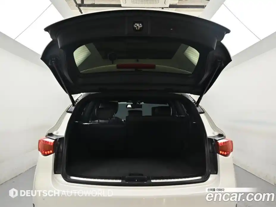 Infiniti QX70 2017 3.7 гидро в Москве № 897360, фото 19