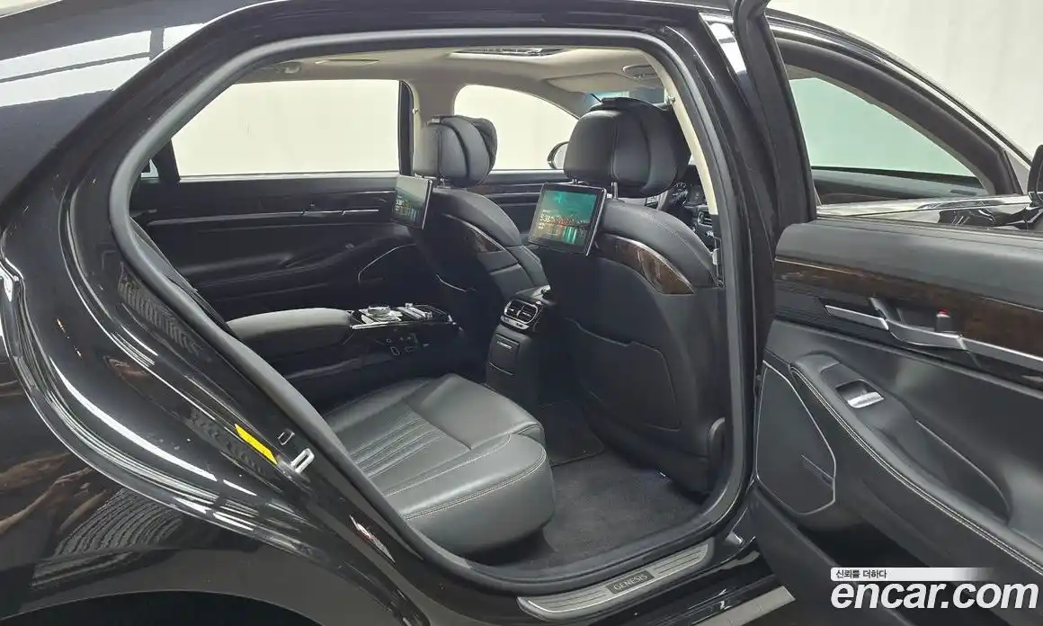 Genesis G90 2019 3.8 Автомат в Москве № 931130, фото 12