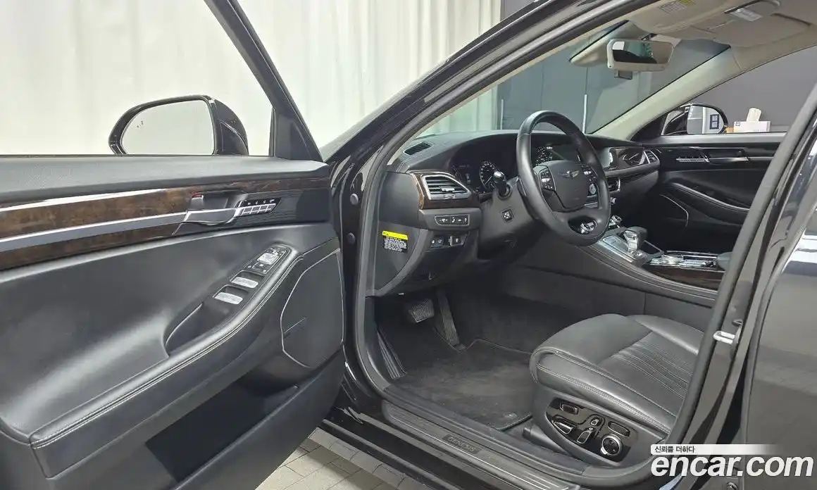 Genesis G90 2019 3.8 Автомат в Москве № 931130, фото 10