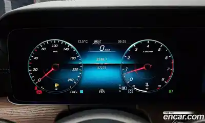 Mercedes-Benz E-Class 2023 2.0 гидро, миниатюра 8