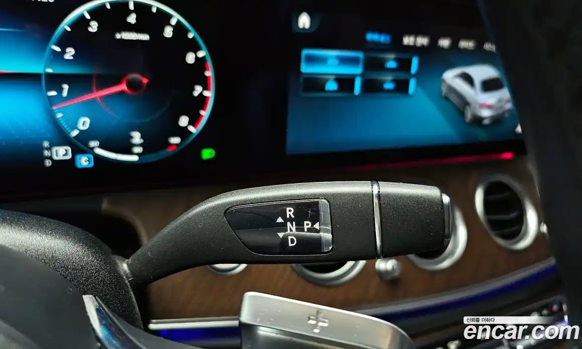 Mercedes-Benz E-Class 2023 2.0 гидро, фото 9