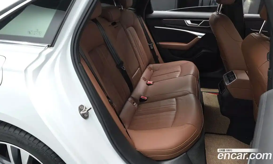 Audi A6 2023 2.0 Автомат в Москве № 970399, фото 10