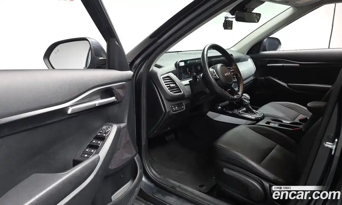 Kia Seltos 2023 1.6 Автомат в Москве № 972229, фото 11