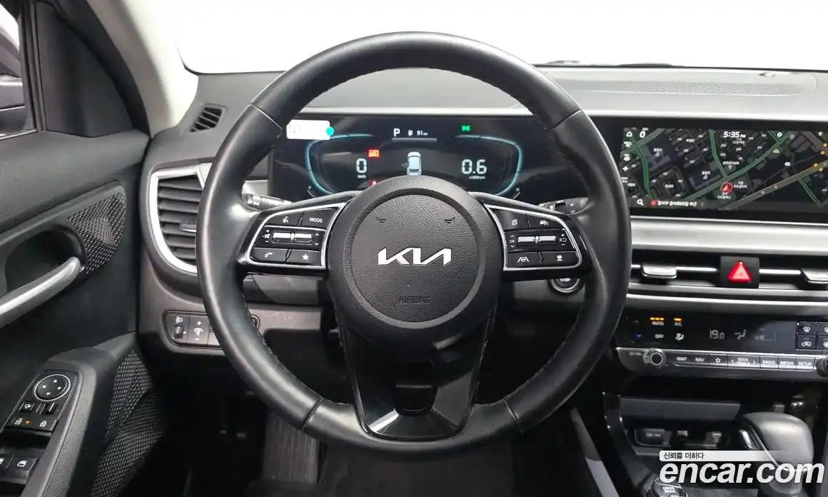 Kia Seltos 2023 1.6 Автомат в Москве № 972229, фото 13