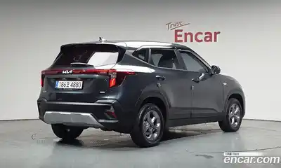 Kia Seltos 2023 1.6 Автомат в Москве № 972229, миниатюра 2