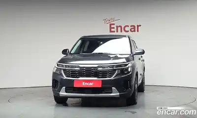 Kia Seltos 2023 1.6 Автомат в Москве № 972229, миниатюра 3