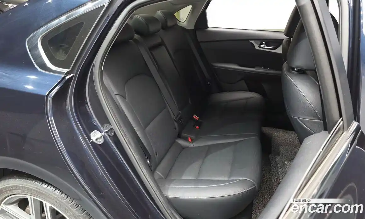 Kia K3 2018 1.6 Автомат в Москве № 972688, фото 12