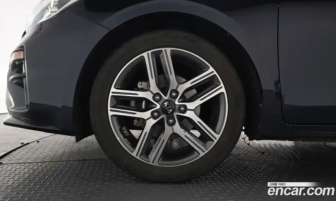 Kia K3 2018 1.6 Автомат в Москве № 972688, фото 5