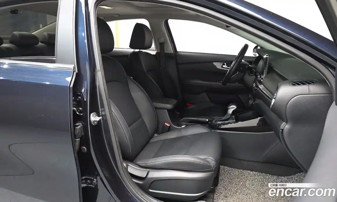 Kia K3 2018 1.6 Автомат в Москве № 972688, фото 10