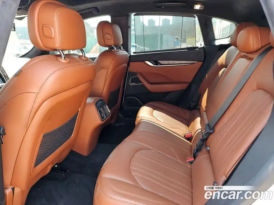 Maserati Levante 2017 3.0 гидро в Москве № 976470, фото 13