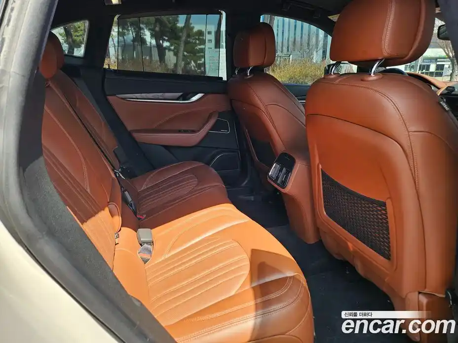 Maserati Levante 2017 3.0 гидро в Москве № 976470, фото 17