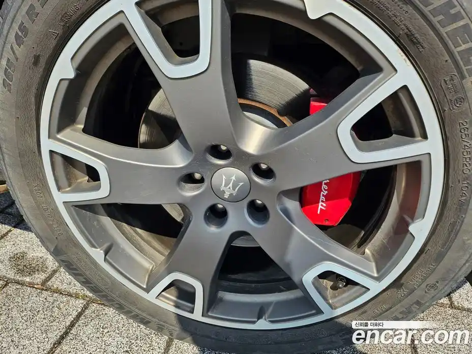 Maserati Levante 2017 3.0 гидро в Москве № 976470, фото 6