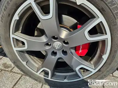 Maserati Levante 2017 3.0 гидро в Москве № 976470, миниатюра 6