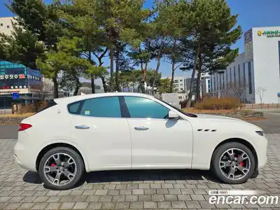Maserati Levante 2017 3.0 гидро в Москве № 976470, миниатюра 7