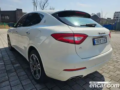 Maserati Levante 2017 3.0 гидро в Москве № 976470, миниатюра 10