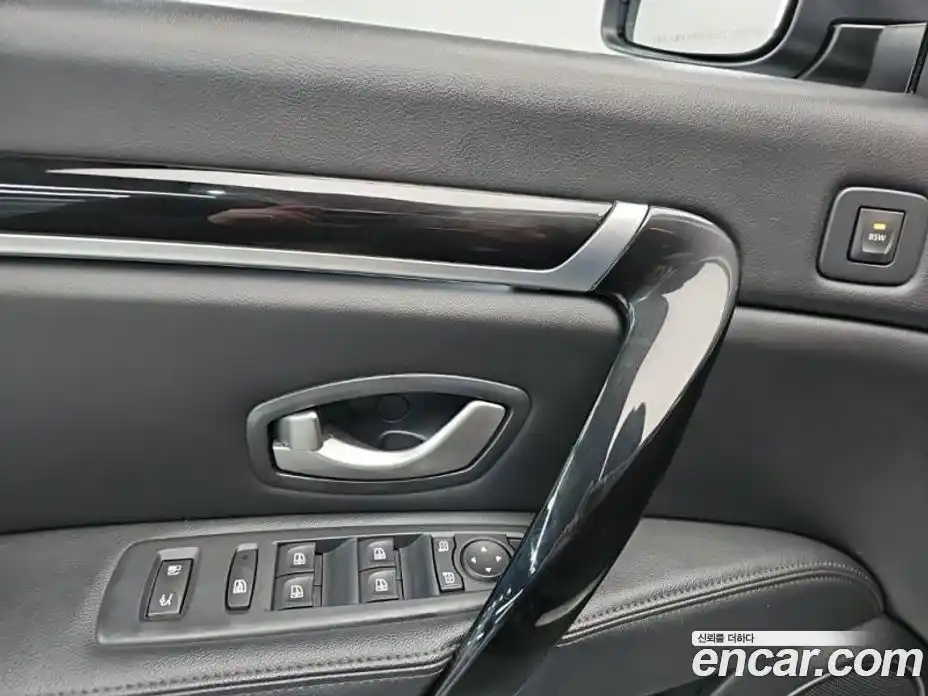 Renault SM7 2016 2.5 Автомат в Москве № 1000656, фото 13