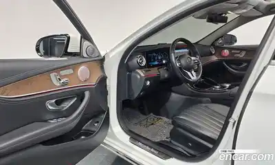Mercedes-Benz E-Class 2019 1.9 гидро, миниатюра 10