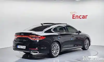 Hyundai Grandeur 2017 2.4 Автомат в Москве № 1002444, миниатюра 2