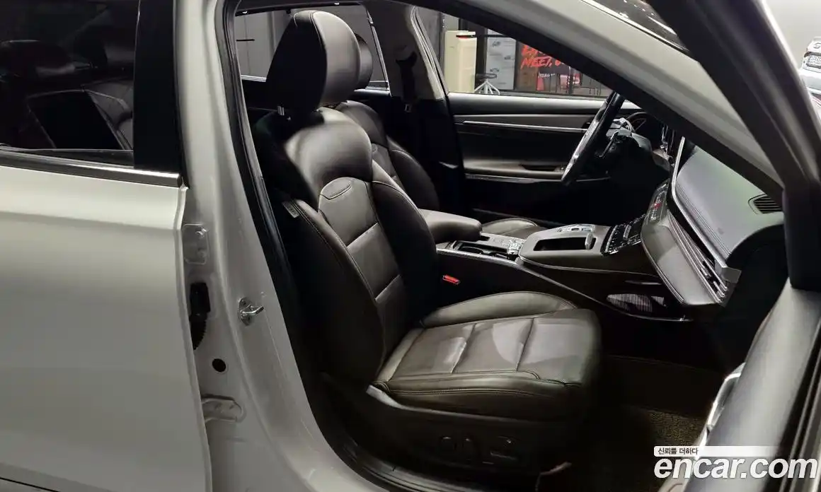 Hyundai Grandeur 2020 2.5 Автомат в Москве № 1002562, фото 12