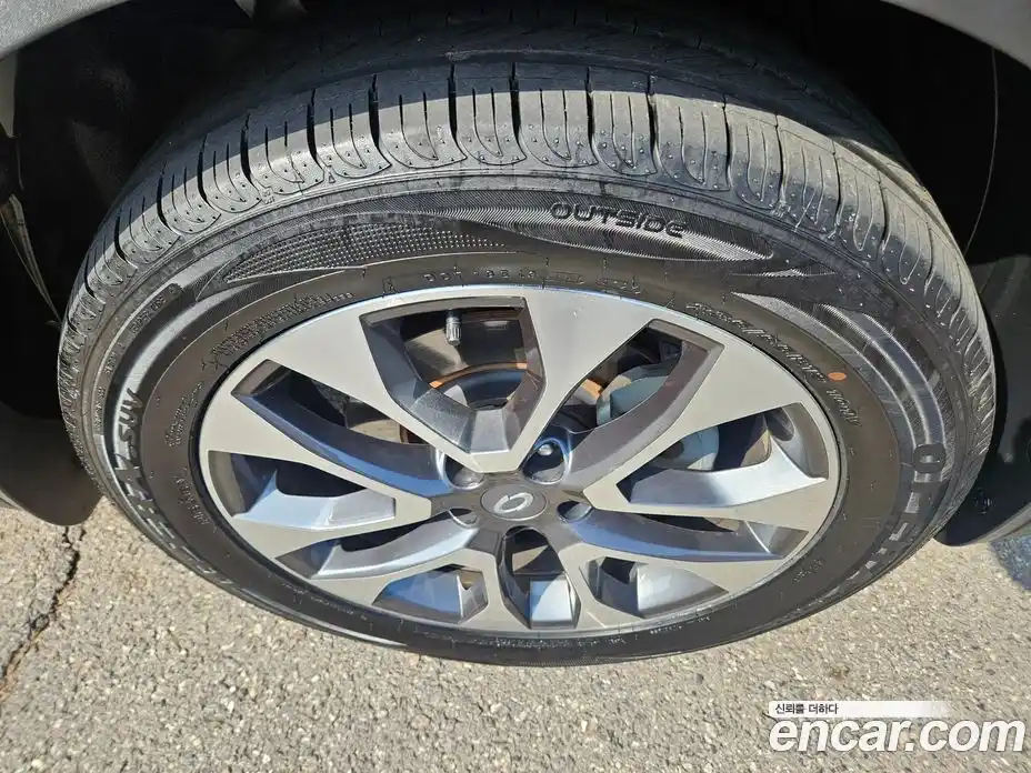 Renault QM6 2017 2.0 Автомат в Москве № 1003957, фото 9