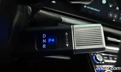 Hyundai Santa Fe 2025 1.6 Автомат в Москве № 1008830, миниатюра 9