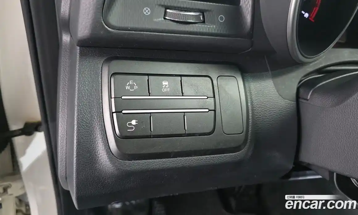 SsangYong TIBOLI 2017 1.6 Автомат в Москве № 1011231, фото 13