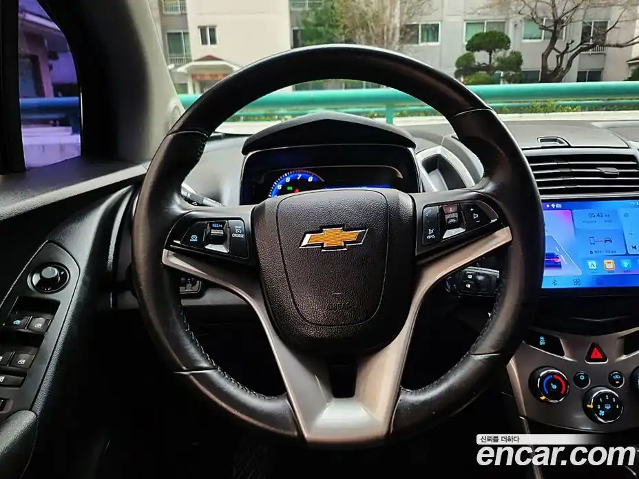 Chevrolet Trax 2016 1.4 Автомат в Москве № 1012645, фото 13