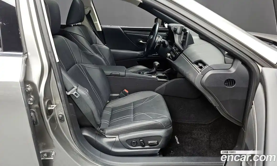 Lexus ES 2022 2.5 гидро в Москве № 1014468, фото 11