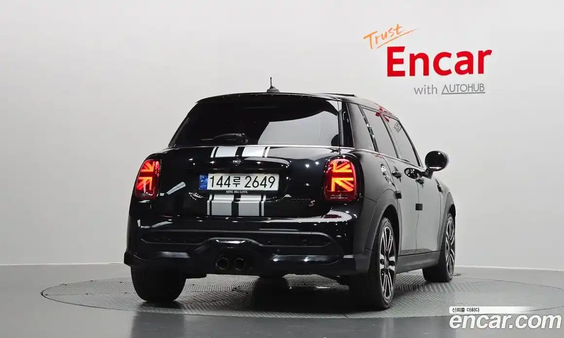 Mini Cooper 2023 2.0 гидро в Москве № 142298, фото 4