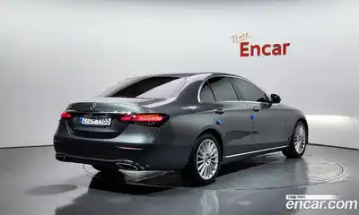 Mercedes-Benz E-Class 2022 2.0 гидро в Москве, миниатюра 2
