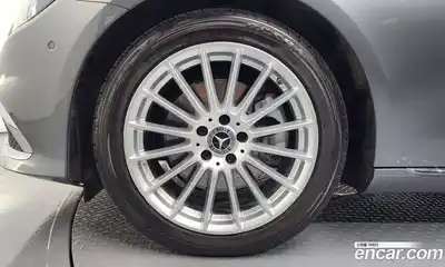 Mercedes-Benz E-Class 2022 2.0 гидро в Москве, миниатюра 5