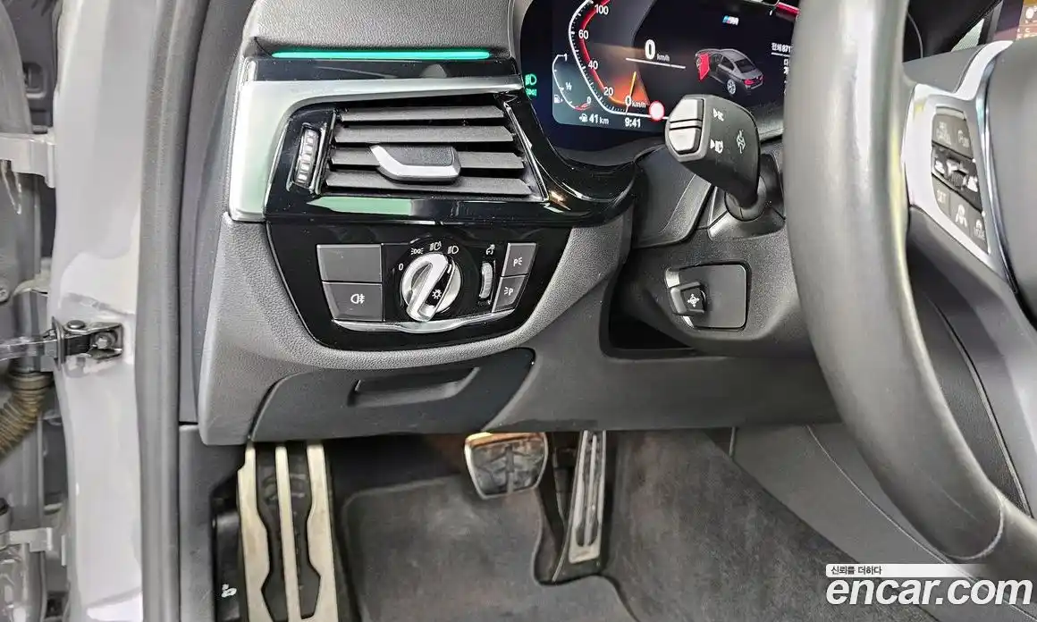 BMW 5-Series 2022 2.0 гидро, фото 15