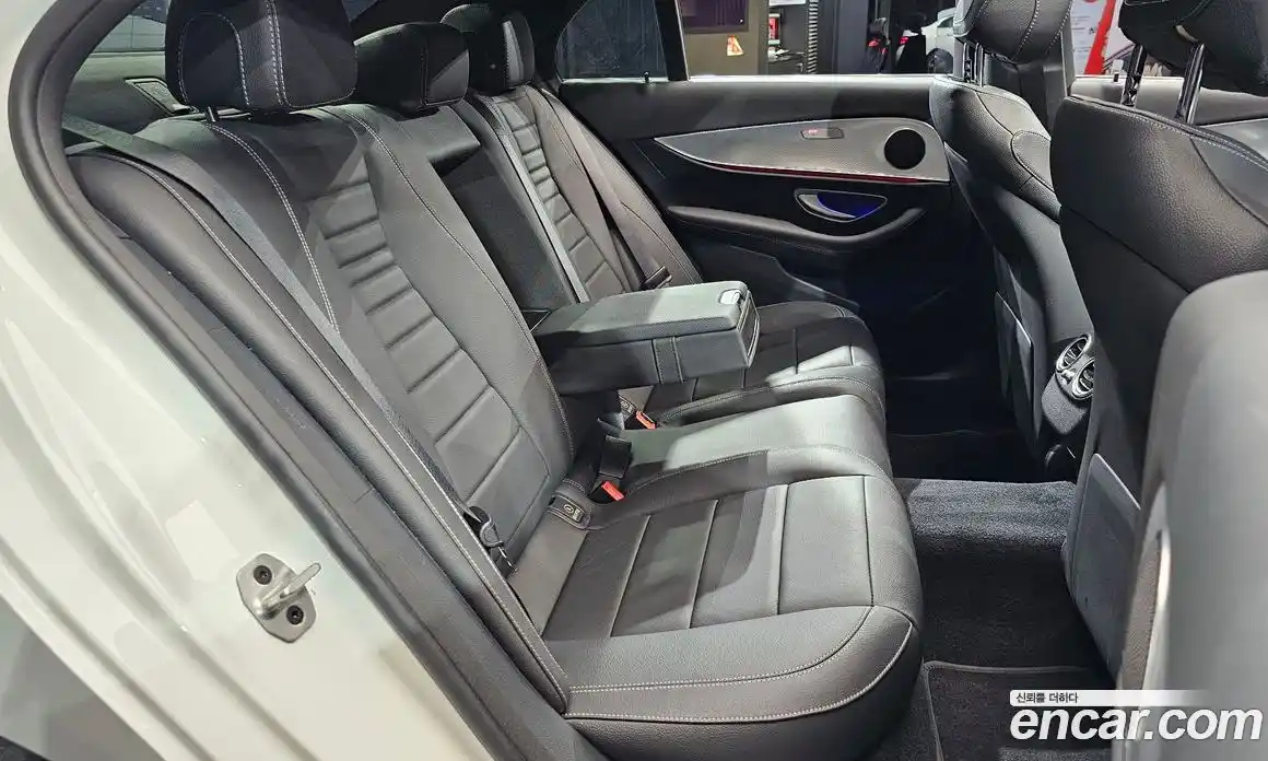 Mercedes-Benz E-Class 2020 2.0 гидро в Москве, фото 12
